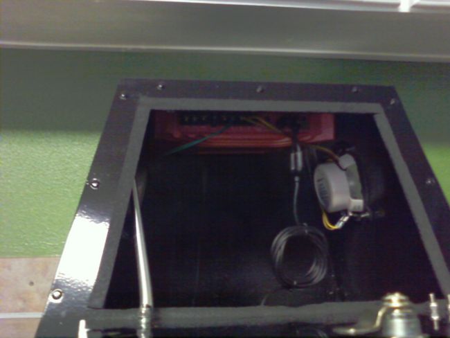 amp mounted in the top